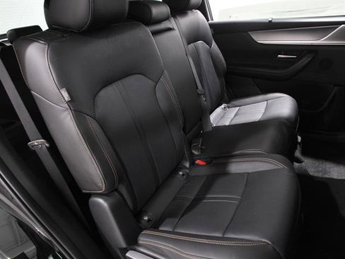 Certified 2025 MAZDA CX-90 3.3 Turbo w/ Preferred Package image 17