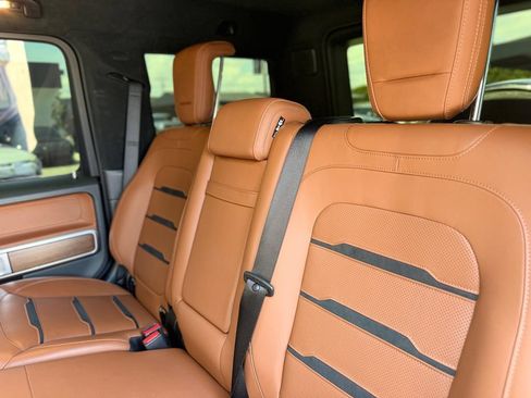 Used 2021 Mercedes-Benz G 63 AMG 4MATIC w/ G Manufaktur Interior Package image 11