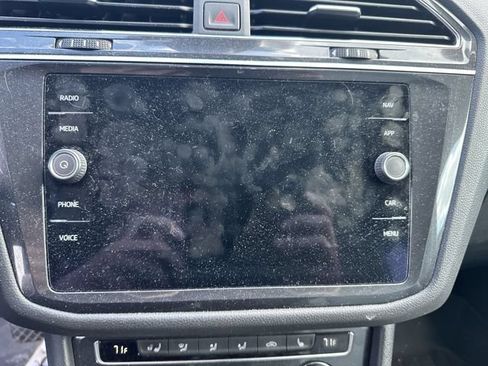 Used 2019 Volkswagen Tiguan SEL Premium w/ 3rd Row Seat Package AWD/4WD image 23
