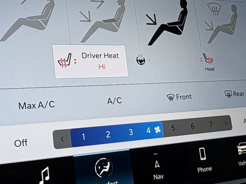 New 2026 Chrysler Pacifica Select image 3