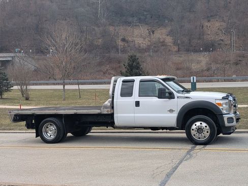 Used 2012 Ford F550 4x4 SuperCab Super Duty w/ Payload Upgrade Pkg image 4