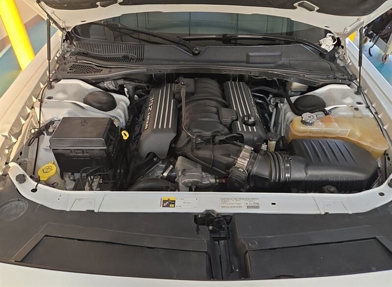 Used 2013 Dodge Challenger SRT8 w/ Harman Kardon Audio Group RWD image 10