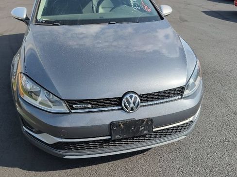 Used 2017 Volkswagen Golf Alltrack SE AWD/4WD image 15