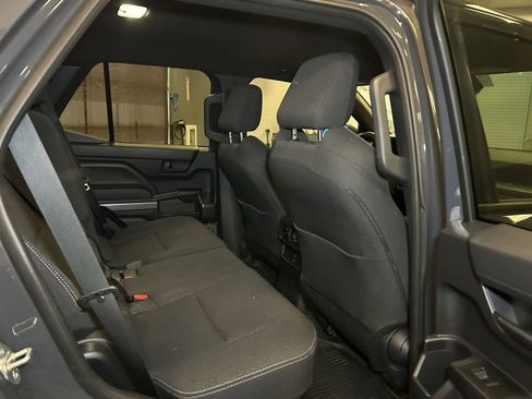 Used 2025 Toyota 4Runner SR5 AWD/4WD image 17