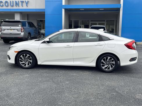 Used 2017 Honda Civic EX image 6