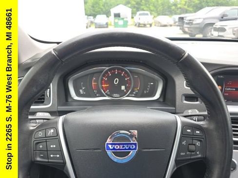 Used 2018 Volvo S60 T5 Dynamic w/ Vision Package FWD image 17