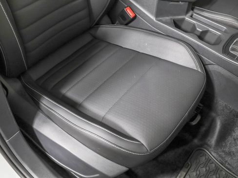 Used 2024 Volkswagen Jetta SE w/ Panoramic Sunroof Package FWD image 47