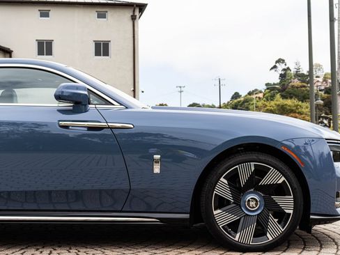 Used 2025 Rolls-Royce Spectre w/ Leather Finishing Pack AWD/4WD image 16
