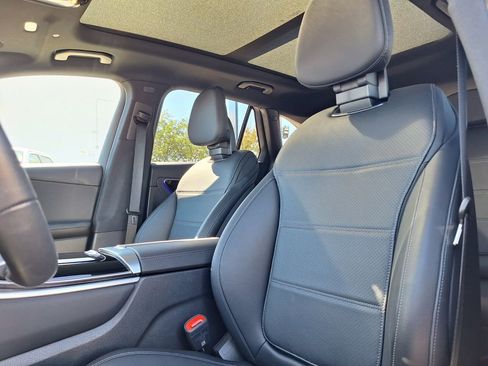 Used 2025 Mercedes-Benz GLC 300 image 22