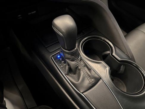 Used 2018 Toyota Camry SE image 15