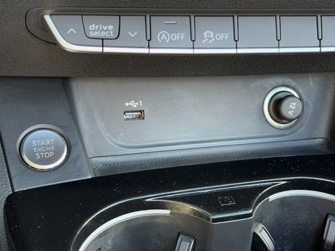 Used 2022 Audi A5 2.0T Premium image 24