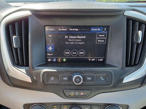 Used 2023 GMC Terrain SLE w/ Driver Convenience Package FWD image 18