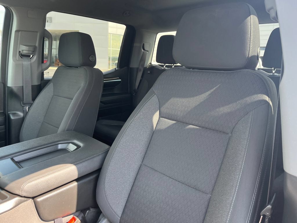 Used 2024 Chevrolet Silverado 1500 LT AWD/4WD image 13