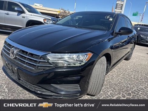 Used 2019 Volkswagen Jetta SE image 3