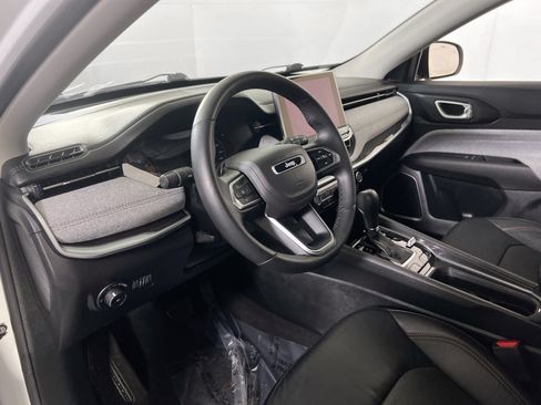 Used 2022 Jeep Compass Latitude AWD/4WD image 9