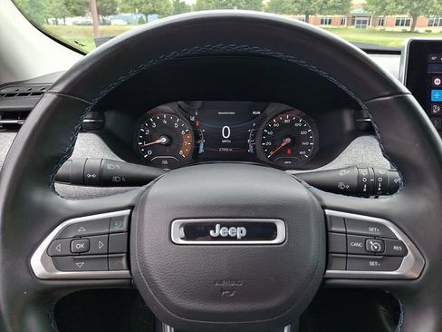 Used 2022 Jeep Compass Latitude w/ Convenience Group AWD/4WD image 25