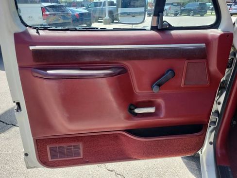 Used 1987 Ford F250 4x4 Regular Cab image 17