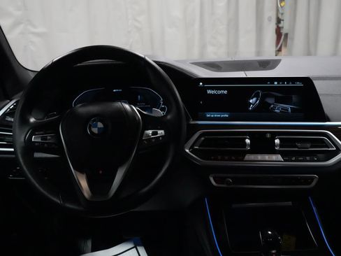 Used 2023 BMW X5 xDrive45e w/ Climate Comfort Package image 3