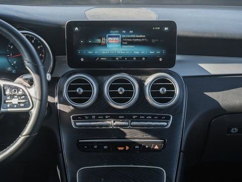 Used 2022 Mercedes-Benz GLC 300 4MATIC image 22