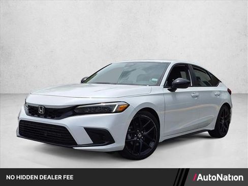 Used 2024 Honda Civic Sport image 1