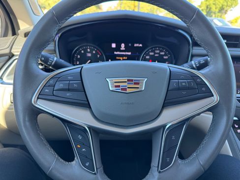 Used 2021 Cadillac XT5 Premium Luxury image 7