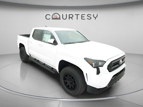Certified 2024 Toyota Tacoma SR5 w/ SR5 Upgrade Package image 29