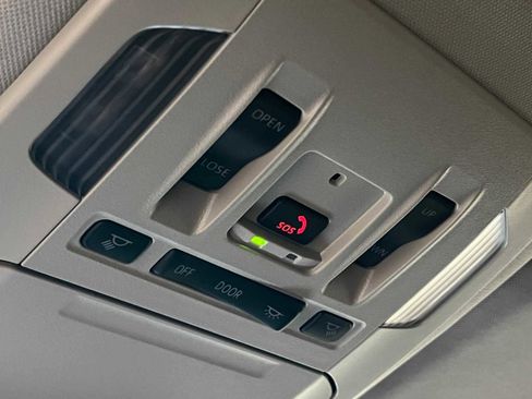 Certified 2025 Toyota Highlander Limited image 29