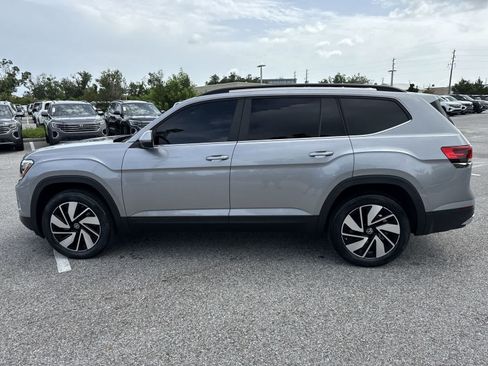 Used 2024 Volkswagen Atlas SE FWD image 11