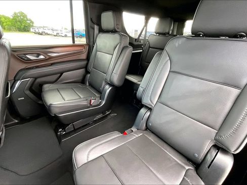 Used 2022 GMC Yukon XL Denali AWD/4WD image 19