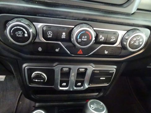 Used 2018 Jeep Wrangler Sport S image 10