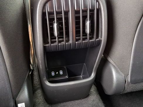 Used 2025 Hyundai Kona SEL AWD/4WD image 12
