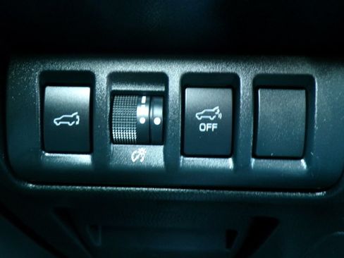 Used 2025 Subaru Outback Onyx Edition AWD/4WD image 23
