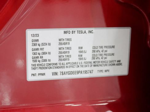 Used 2023 Tesla Model Y Long Range AWD/4WD image 40