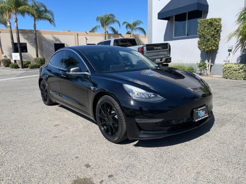 Used 2019 Tesla Model 3 Long Range AWD/4WD image 3