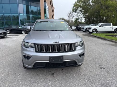 Used 2021 Jeep Grand Cherokee Laredo X image 10