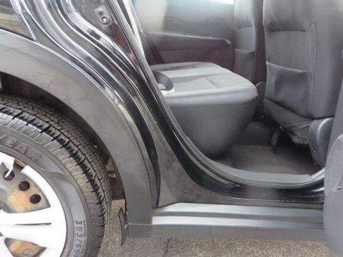 Used 2019 Nissan Kicks S image 14