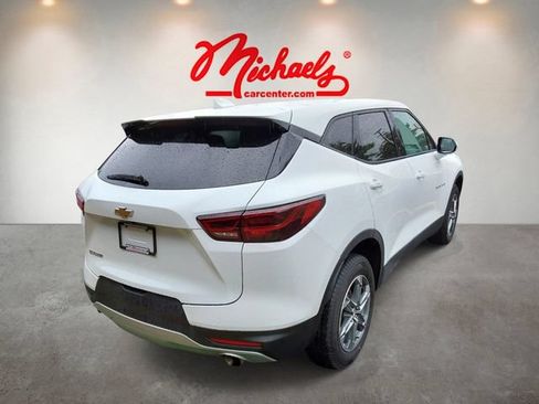 Used 2025 Chevrolet Blazer LT FWD image 5