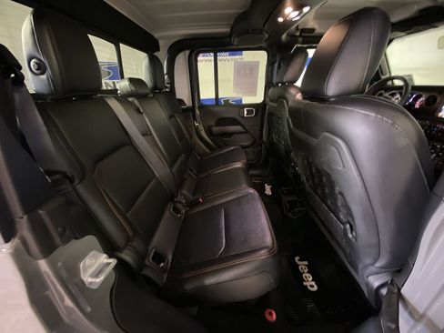 Used 2023 Jeep Gladiator Mojave w/ Cold Weather Group AWD/4WD image 33