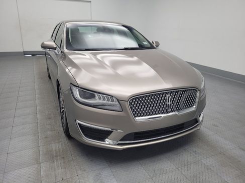 Used 2020 Lincoln MKZ image 14