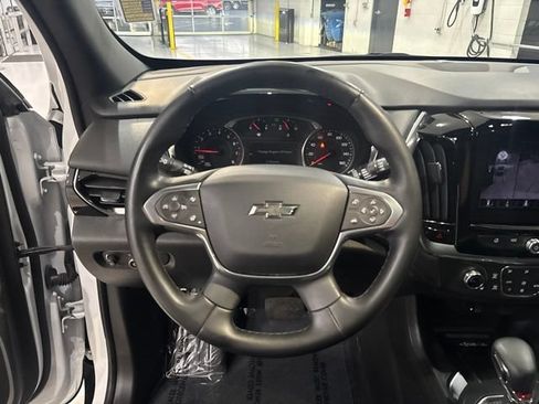 Used 2023 Chevrolet Traverse RS AWD/4WD image 26