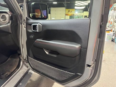Used 2019 Jeep Wrangler Unlimited Rubicon AWD/4WD image 34