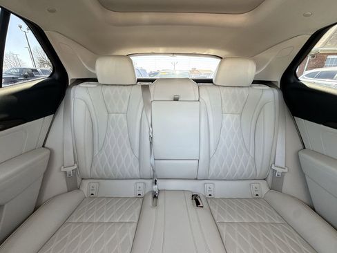 Used 2023 Buick Envision Avenir image 23