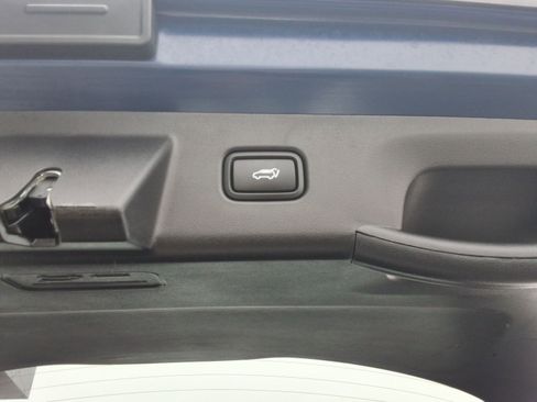 Used 2023 Hyundai Tucson Limited w/ Winter Package image 24