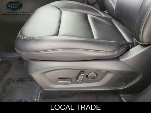 Used 2023 Ford Explorer XLT w/ Equipment Group 202A image 14