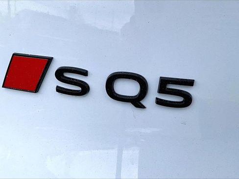 New 2025 Audi SQ5 Premium Plus image 8