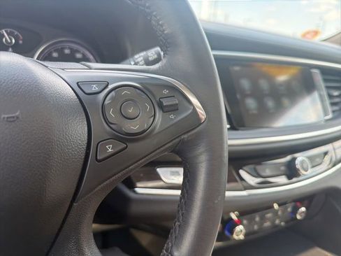 Used 2018 Buick Enclave Essence FWD image 40