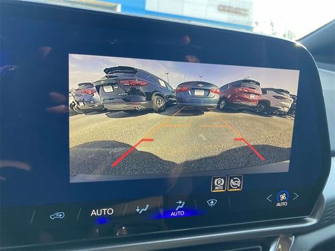 New 2026 Chevrolet Equinox EV LT image 19