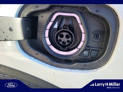 New 2024 Ford Escape SE w/ PHEV Premium Package image 27