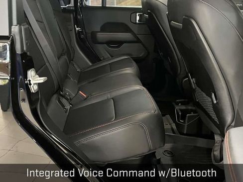 Certified 2025 Jeep Gladiator Rubicon w/ Dual Top Group image 21