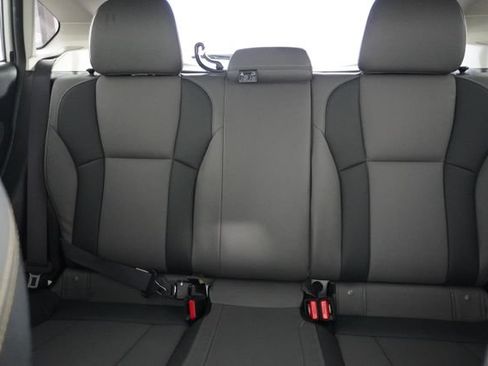 Used 2022 Subaru Crosstrek 2.5i Sport w/ Moonroof Package AWD/4WD image 32